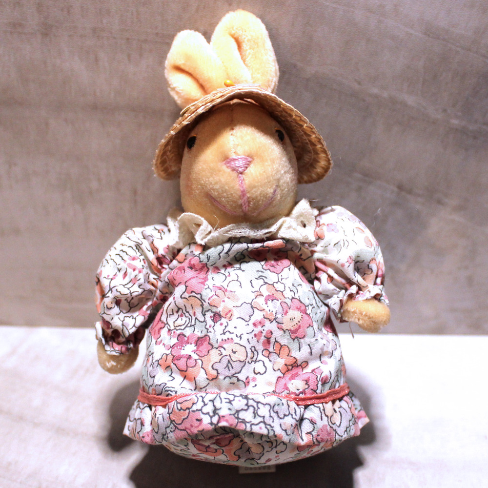 Avon Mrs. Bellamy Bunny Rabbit Sachet Pomander